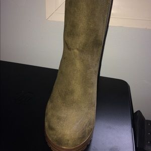 Camo chunky heeled bootie